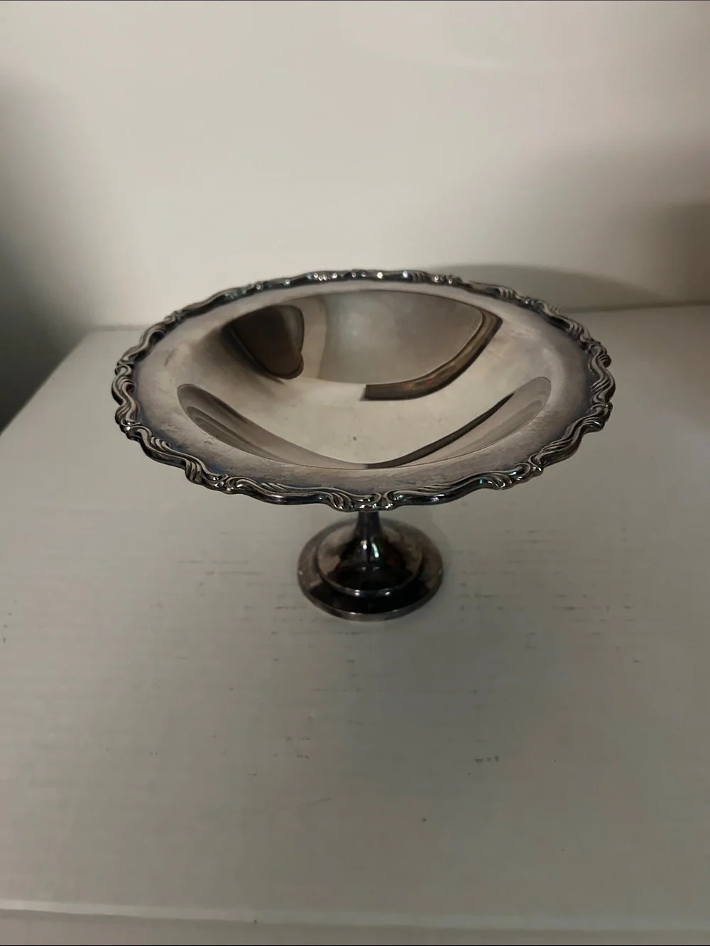 Oneida Silver Tone Pedestal Compote with Scalloped Edge